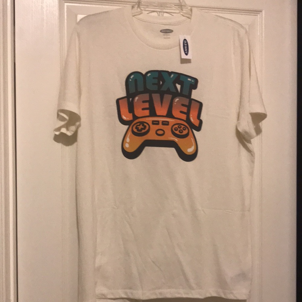NWT Old Navy Graphic Soft-Washed Crew-Neck Tee